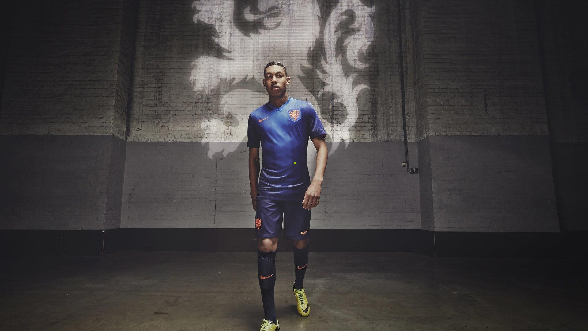 德罗赞赛季表现高效稳定，场均18.7分助球队前行