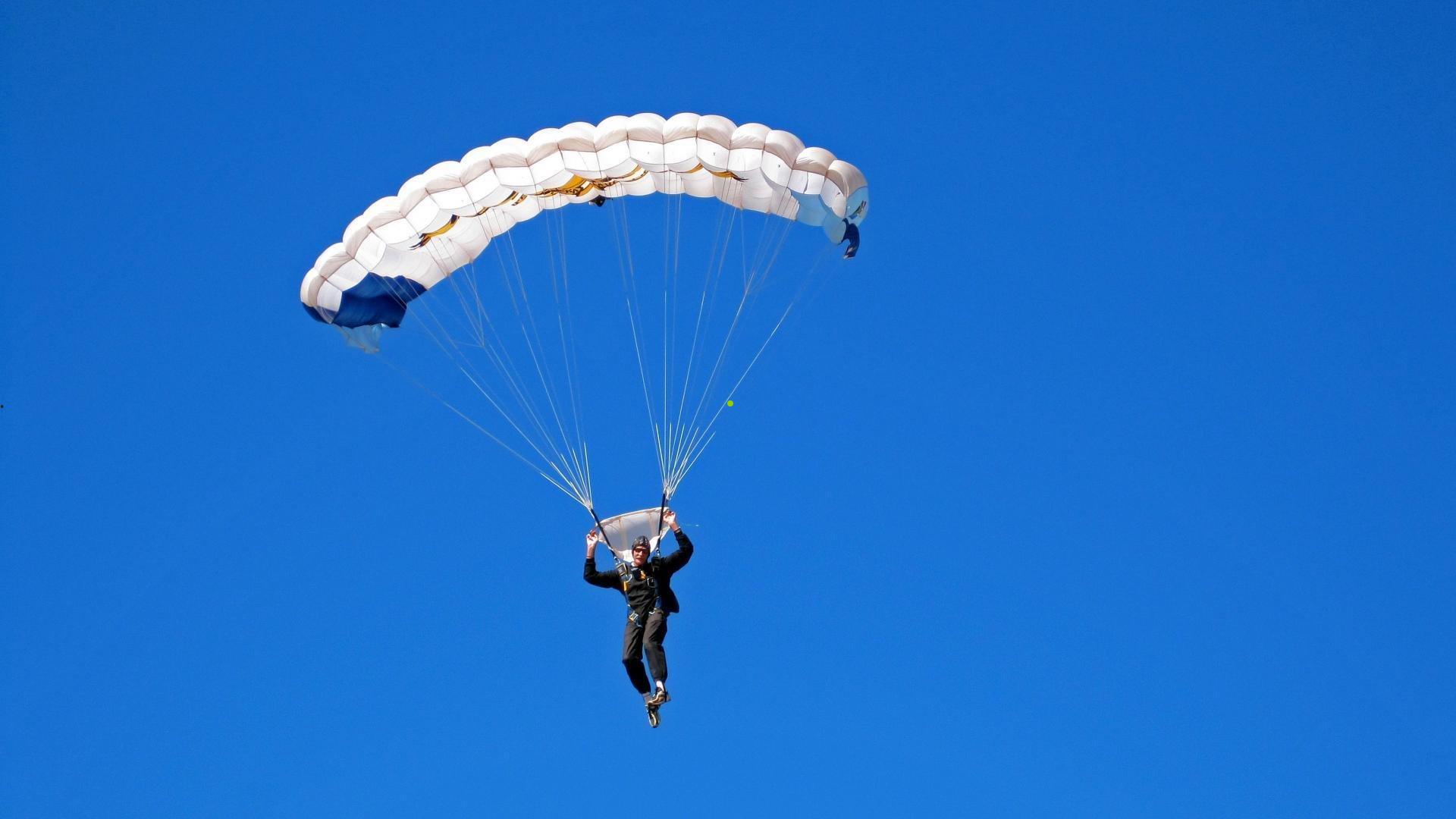 电竞巨星Secret访谈揭秘，中国高端路人局和谐氛围成赛事亮点
